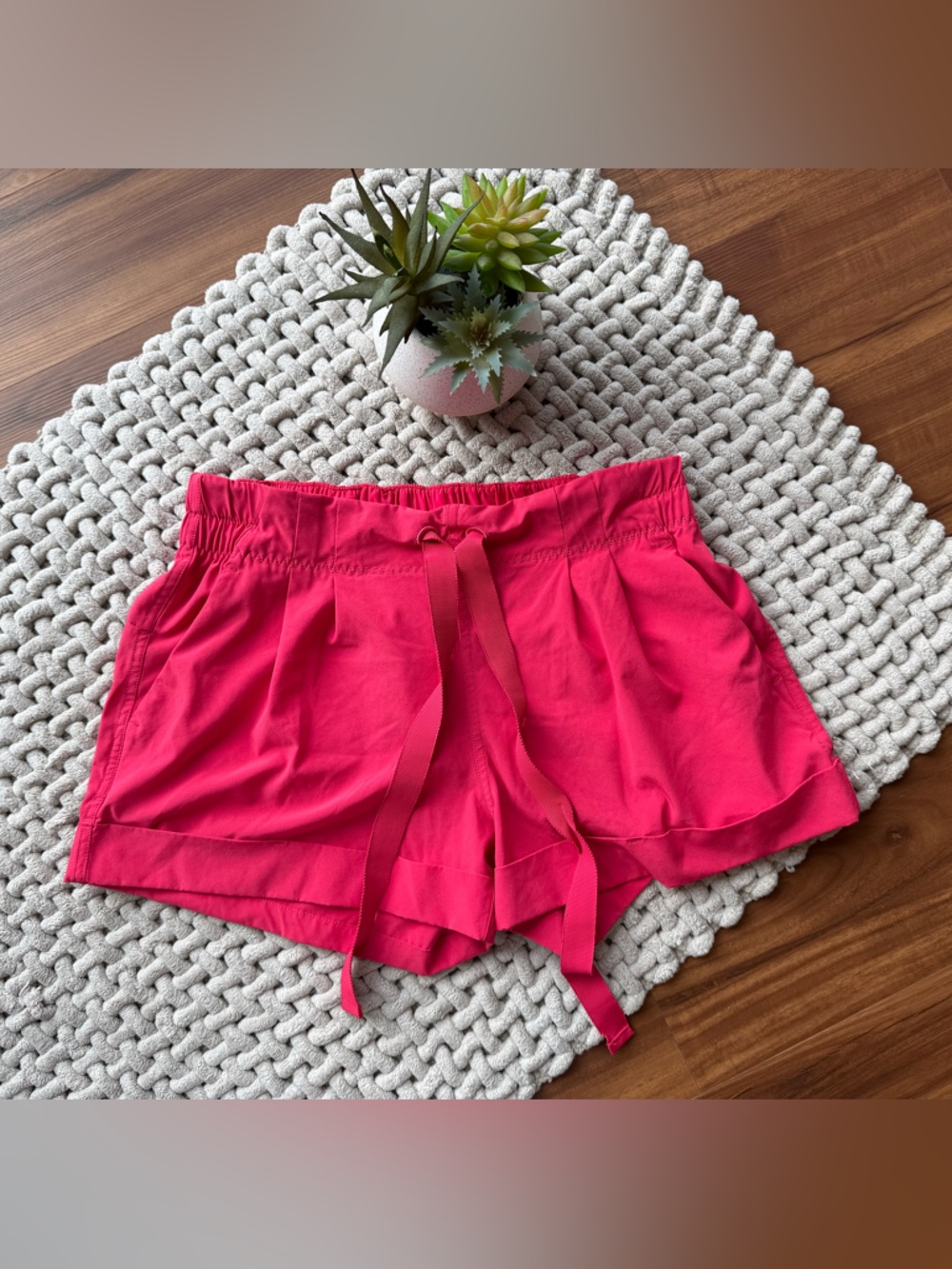Lululemon | Spring Break Away Shorts in Boom Juice Pink | 6